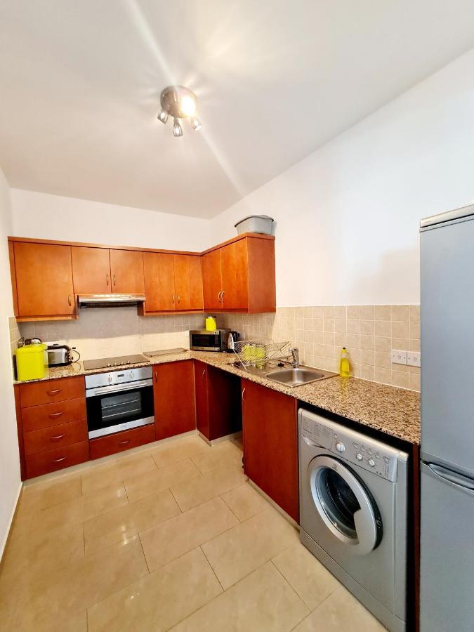 Stunning Apartment C106 With Balcony Looking Over Pool Peja Zewnętrze zdjęcie